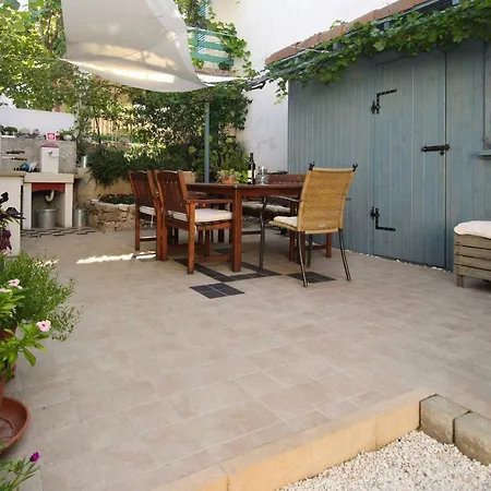 Apartment Olive Garden Punat