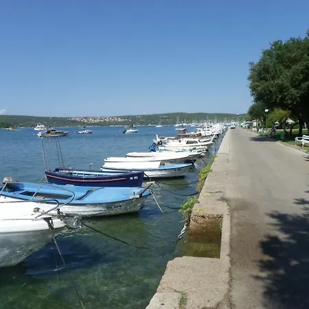 Apartment Olive Garden Punat